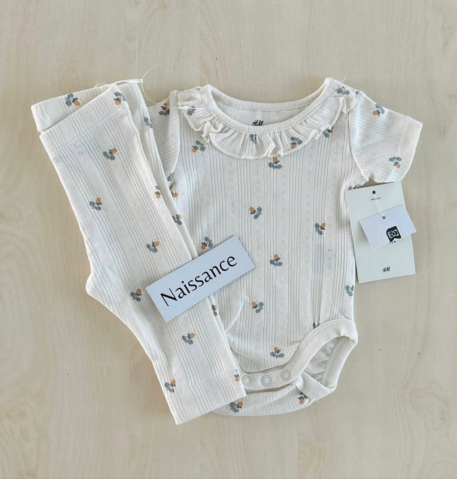 Ensemble h&m - bébé fille - taille naissance 50 cm - neuf 